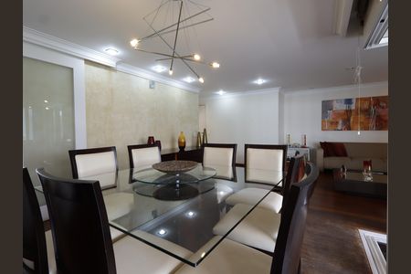 Apartamento à venda com 168m², 3 quartos e 4 vagasSala