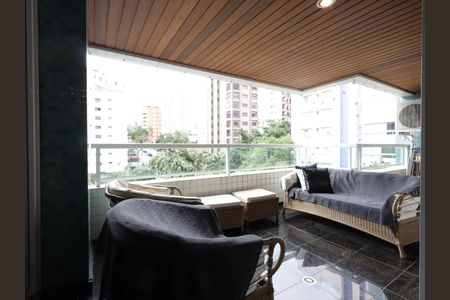 Apartamento à venda com 168m², 3 quartos e 4 vagasVaranda da Sala