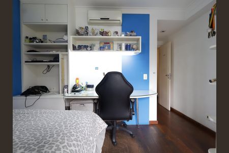 Apartamento à venda com 168m², 3 quartos e 4 vagasSuíte 2