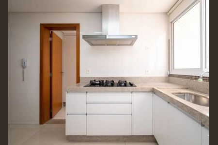Cozinha de apartamento para alugar com 3 quartos, 122m² em Setor Bueno, Goiânia