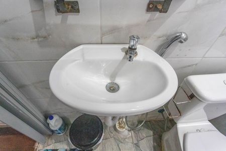 Casa à venda com 233m², 5 quartos e 2 vagas Casa à venda com 233m², 5 quartos e 2 vagasBanheiro 1