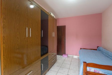 Casa à venda com 233m², 5 quartos e 2 vagas Casa à venda com 233m², 5 quartos e 2 vagasQuarto 5