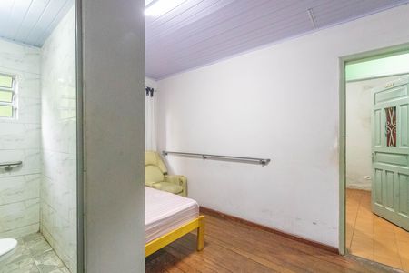 Casa à venda com 233m², 5 quartos e 2 vagas Casa à venda com 233m², 5 quartos e 2 vagasQuarto 2