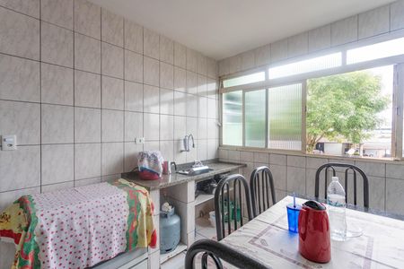 Casa à venda com 233m², 5 quartos e 2 vagas Casa à venda com 233m², 5 quartos e 2 vagasCozinha 1