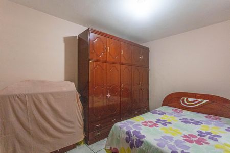 Casa à venda com 233m², 5 quartos e 2 vagas Casa à venda com 233m², 5 quartos e 2 vagasQuarto 4