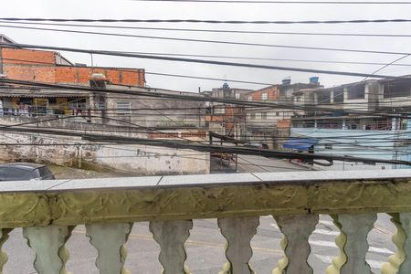 Casa à venda com 233m², 5 quartos e 2 vagas Casa à venda com 233m², 5 quartos e 2 vagasVaranda