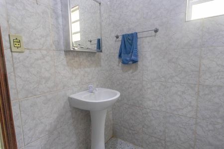 Casa à venda com 233m², 5 quartos e 2 vagas Casa à venda com 233m², 5 quartos e 2 vagasBanheiro 3