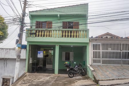 Casa à venda com 233m², 5 quartos e 2 vagas Casa à venda com 233m², 5 quartos e 2 vagasFachada + placa