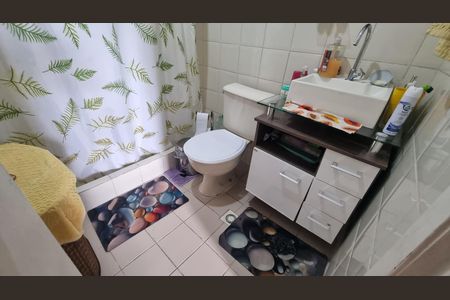 Apartamento à venda com 77m², 2 quartos e 1 vaga Apartamento à venda com 77m², 2 quartos e 1 vagaBanheiro