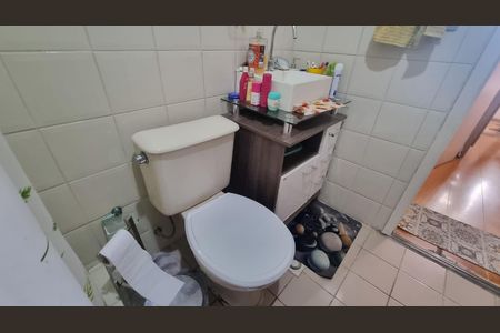 Apartamento à venda com 77m², 2 quartos e 1 vaga Apartamento à venda com 77m², 2 quartos e 1 vagaBanheiro
