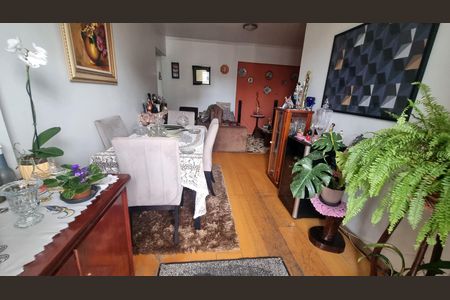 Apartamento à venda com 77m², 2 quartos e 1 vaga Apartamento à venda com 77m², 2 quartos e 1 vagaSala