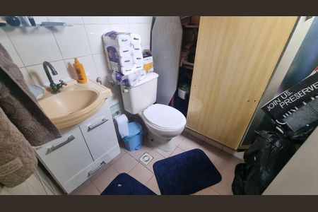 Apartamento à venda com 77m², 2 quartos e 1 vaga Apartamento à venda com 77m², 2 quartos e 1 vagaBanheiro