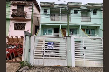 Casa para alugar com 130m², 2 quartos e 2 vagas Casa para alugar com 130m², 2 quartos e 2 vagasFachada