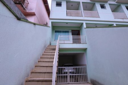 Casa para alugar com 130m², 2 quartos e 2 vagas Casa para alugar com 130m², 2 quartos e 2 vagasFachada