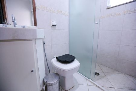 Casa para alugar com 130m², 2 quartos e 2 vagas Casa para alugar com 130m², 2 quartos e 2 vagasBanheiro da Suíte 2