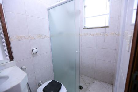 Casa para alugar com 130m², 2 quartos e 2 vagas Casa para alugar com 130m², 2 quartos e 2 vagasBanheiro da Suíte 2