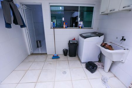 Casa para alugar com 130m², 2 quartos e 2 vagas Casa para alugar com 130m², 2 quartos e 2 vagasÁrea de Serviço