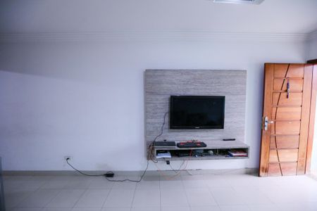 Casa para alugar com 130m², 2 quartos e 2 vagas Casa para alugar com 130m², 2 quartos e 2 vagasSala