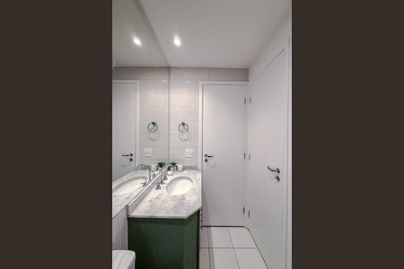 Apartamento à venda com 69m², 2 quartos e 2 vagas Apartamento à venda com 69m², 2 quartos e 2 vagasBanheiro