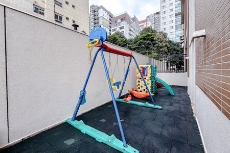 Apartamento à venda com 69m², 2 quartos e 2 vagas Apartamento à venda com 69m², 2 quartos e 2 vagasÁrea comum - Playground