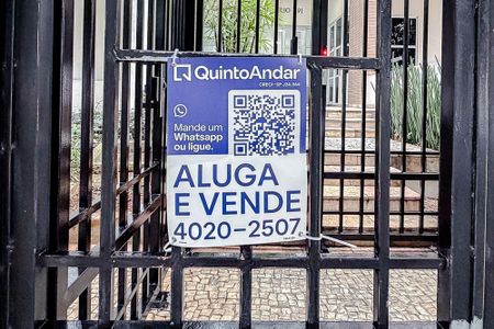 Apartamento à venda com 69m², 2 quartos e 2 vagas Apartamento à venda com 69m², 2 quartos e 2 vagasPlaquinha