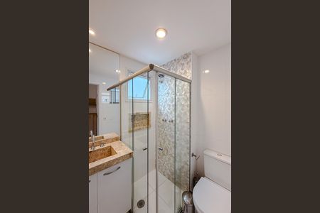 Apartamento à venda com 69m², 2 quartos e 2 vagas Apartamento à venda com 69m², 2 quartos e 2 vagasBanheiro da Suíte