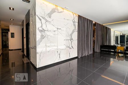 Apartamento à venda com 81m², 2 quartos e 2 vagas Apartamento à venda com 81m², 2 quartos e 2 vagasHall social