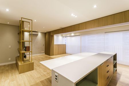Apartamento à venda com 81m², 2 quartos e 2 vagas Apartamento à venda com 81m², 2 quartos e 2 vagasSala