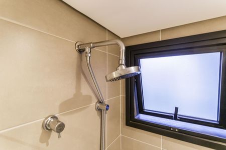 Apartamento à venda com 81m², 2 quartos e 2 vagas Apartamento à venda com 81m², 2 quartos e 2 vagasBanheiro da Suíte