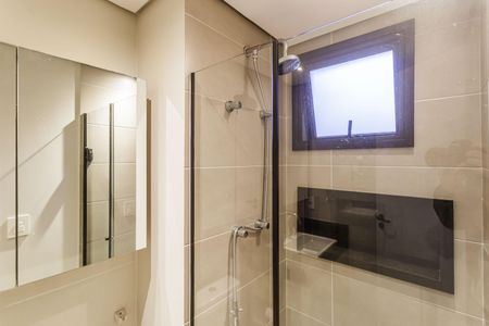 Apartamento à venda com 81m², 2 quartos e 2 vagas Apartamento à venda com 81m², 2 quartos e 2 vagasBanheiro da Suíte