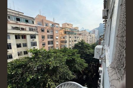 Apartamento à venda com 38m², 1 quarto e sem vaga