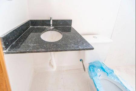 Banheiro de apartamento à venda com 2 quartos, 84m² em Vila Humaita, Santo André