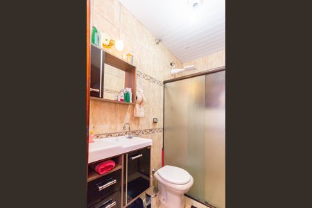 Casa à venda com 141m², 3 quartos e 2 vagas Casa à venda com 141m², 3 quartos e 2 vagasBanheiro social