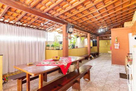 Casa à venda com 141m², 3 quartos e 2 vagas Casa à venda com 141m², 3 quartos e 2 vagasEspaço de Lazer