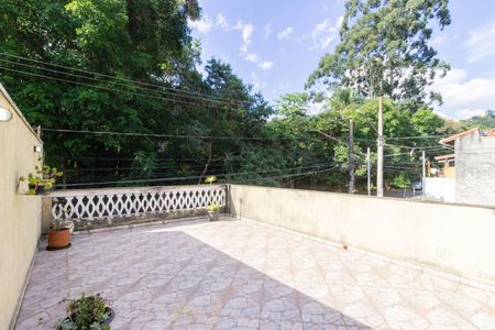 Casa à venda com 141m², 3 quartos e 2 vagas Casa à venda com 141m², 3 quartos e 2 vagasVaranda