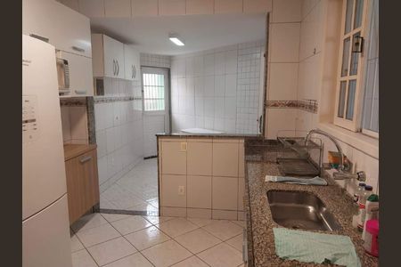 Casa à venda com 230m², 3 quartos e 4 vagas