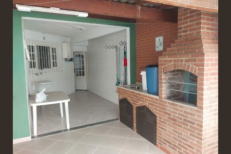 Casa à venda com 230m², 3 quartos e 4 vagas