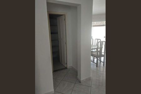 Casa à venda com 230m², 3 quartos e 4 vagas