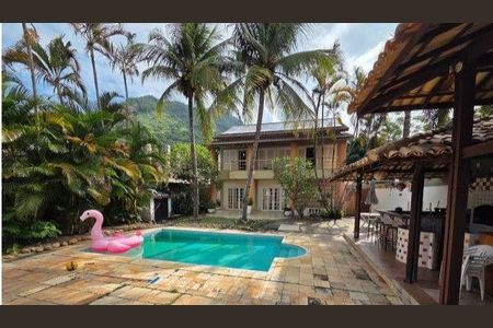 Casa à venda com 500m², 4 quartos e 3 vagas