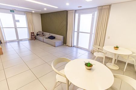 Apartamento à venda com 32m², 1 quarto e sem vaga Apartamento à venda com 32m², 1 quarto e sem vagaÁrea comum - Salão de festas