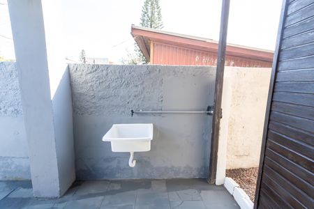 Casa para alugar com 30m², 2 quartos e 1 vaga Casa para alugar com 30m², 2 quartos e 1 vagaÁrea de serviço