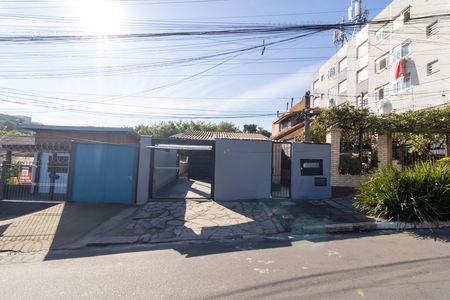 Casa para alugar com 30m², 2 quartos e 1 vaga Casa para alugar com 30m², 2 quartos e 1 vagaFachada