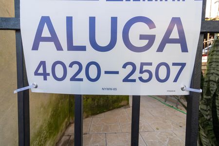 Casa para alugar com 30m², 2 quartos e 1 vaga Casa para alugar com 30m², 2 quartos e 1 vagaPlaca