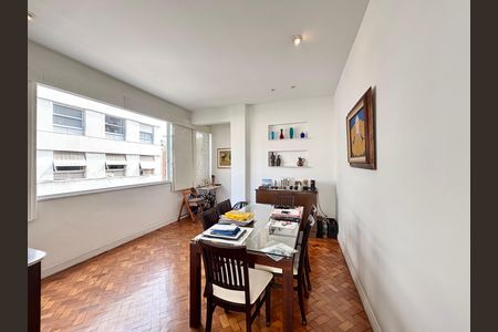Apartamento à venda com 100m², 2 quartos e 1 vaga Apartamento à venda com 100m², 2 quartos e 1 vagaSala