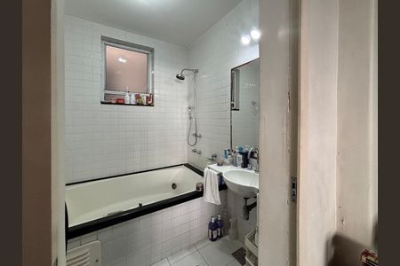 Apartamento à venda com 100m², 2 quartos e 1 vaga Apartamento à venda com 100m², 2 quartos e 1 vagaSuíte - banheiro