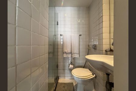 Apartamento à venda com 100m², 2 quartos e 1 vaga Apartamento à venda com 100m², 2 quartos e 1 vagaBanheiro social