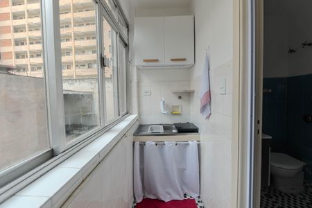 Cozinha de kitnet/studio para alugar com 1 quarto, 28m² em Bela Vista, São Paulo