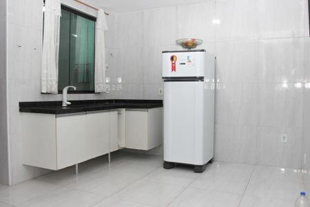 Casa para alugar com 350m², 4 quartos e 2 vagas