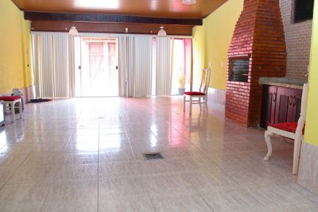 Casa para alugar com 350m², 4 quartos e 2 vagas