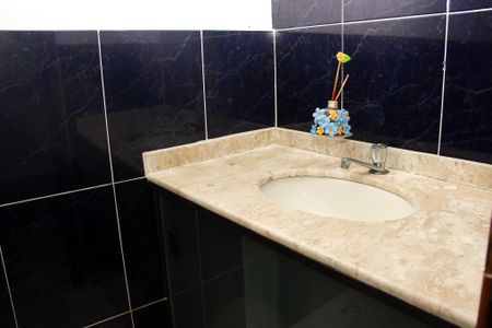 Casa para alugar com 350m², 4 quartos e 2 vagas